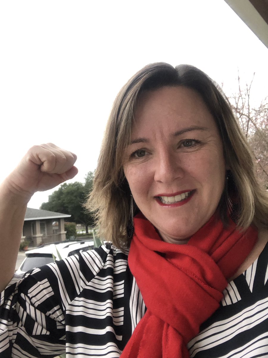 #WeareCTA I stand with Oakland. I stand for students. Valley of the Moon Teachers Association VMTA