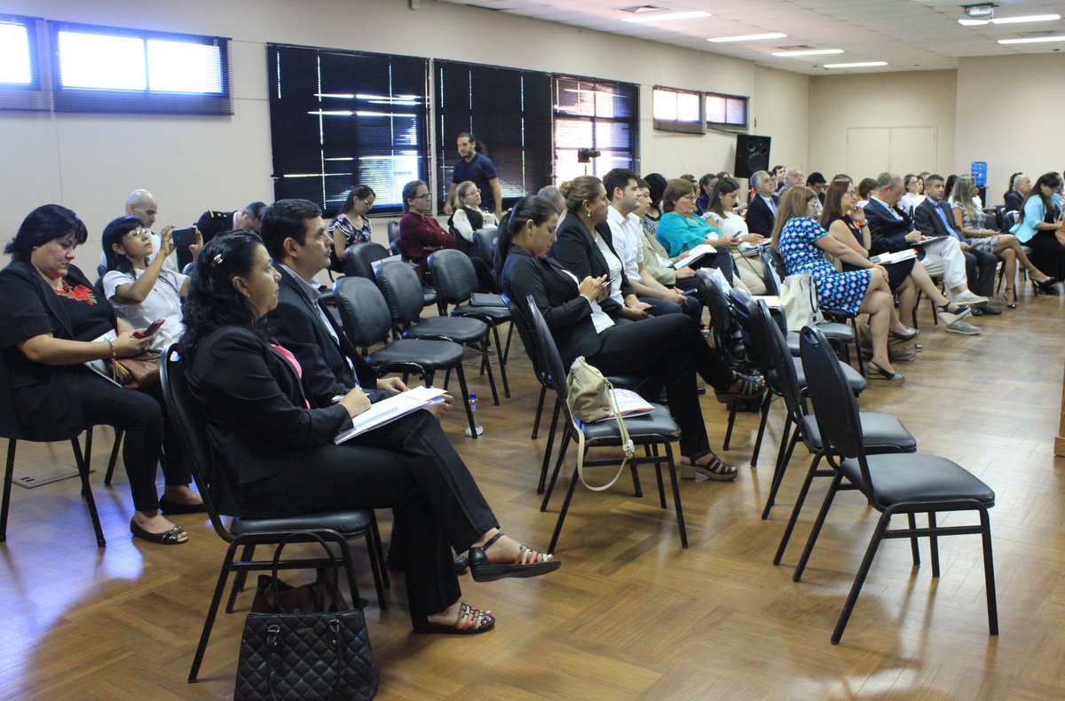 INE_Paraguay's tweet photo. El Director General @ivanojedapy y funcionarios de la DGEEC participaron del lanzamiento del Plan Nacional de Comercio de Servicios y de los diversos paneles organizados por el @MIC_PY, en el marco de la Semana del Comercio de Servicios en Paraguay. https://t.co/QgisYeHVlW