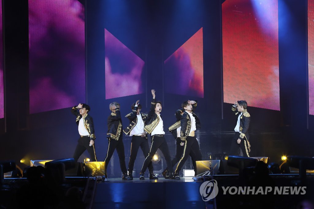 KoreaGreece's tweet photo. YonhapNews:
5.3 billion #tweets were created in 2018 globally about #Kpop.
"#Twitter is the #best place to find out what's happening with Kpop"
Twitter also has collaborated with 34 K-pop bands like #BTS, #EXO #GOT7
In #Twitter We Trust!
#BTSARMY #GreekARMY #GreeceneedsSYTour https://t.co/mZH1LVUe5s