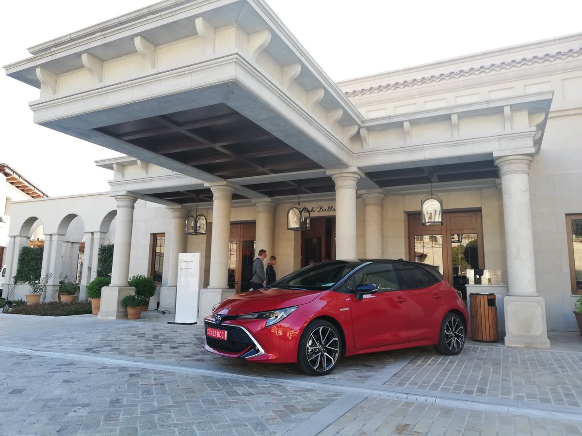 Geopsa's tweet photo. #toyota #newcorolla #hatcback #Mallorca https://t.co/Vh3TY0GDjf