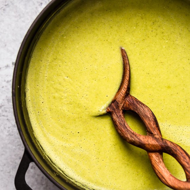 re_eats's tweet image. Cream of Broccoli #Soup | bit.ly/2Tjo2cY | #4PP #4SP #DinnerRecipes #EggFreeRecipes #Lunch #Recipes #Under10