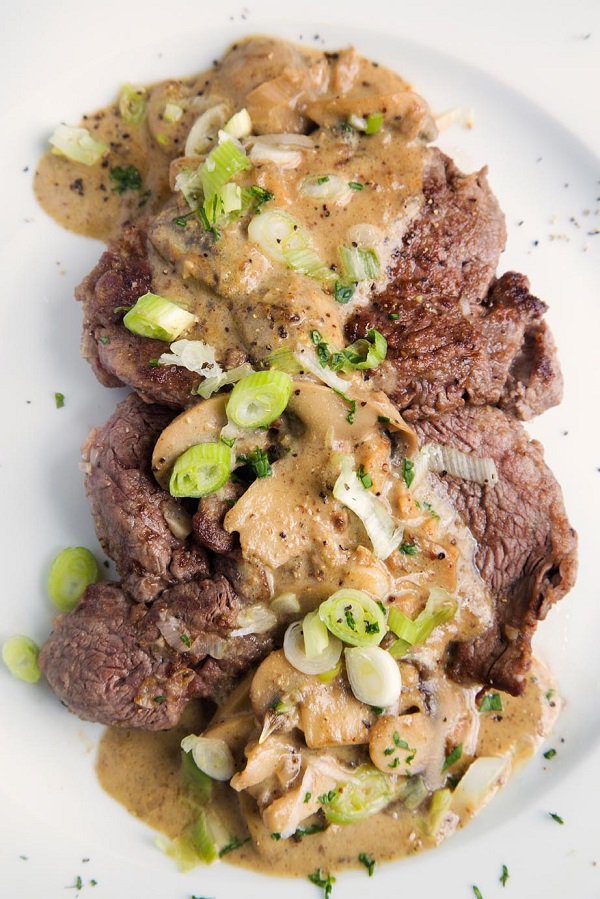 Wouldn't you like to enjoy restaurant-style dishes that you create in your own kitchen? Read my blog post to see just how easy it is to make Steak Diane - An American Classic --> bit.ly/ACDstkdi
#foodie #recipe #beef