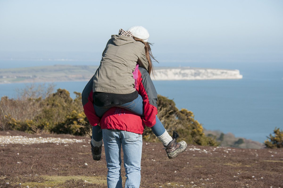 IOWTravelAMB's tweet photo. Walkers are spoilt for choice when it comes to accommodation on the #IsleofWight! Rest those tired feet at one of the many #WalkerFriendly places to stay here π https://t.co/WSIGOdLTxi
#DriveLessSeeMore #Walking https://t.co/fWotj5Y2U4