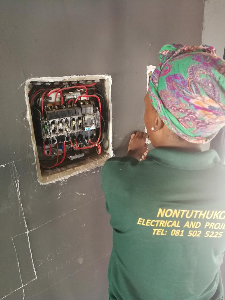 MaDhlamini01's tweet photo. We also do upgrading of Distribution Board - replacing either circuit breakers, earth leakage, main switches, re-wiring and balancing of phases.
We are based in Pretoria, but we go anywhere the job takes us. 

Before and after DB upgrade @ChristoThurston @danielmarven https://t.co/3lEnutzEjs