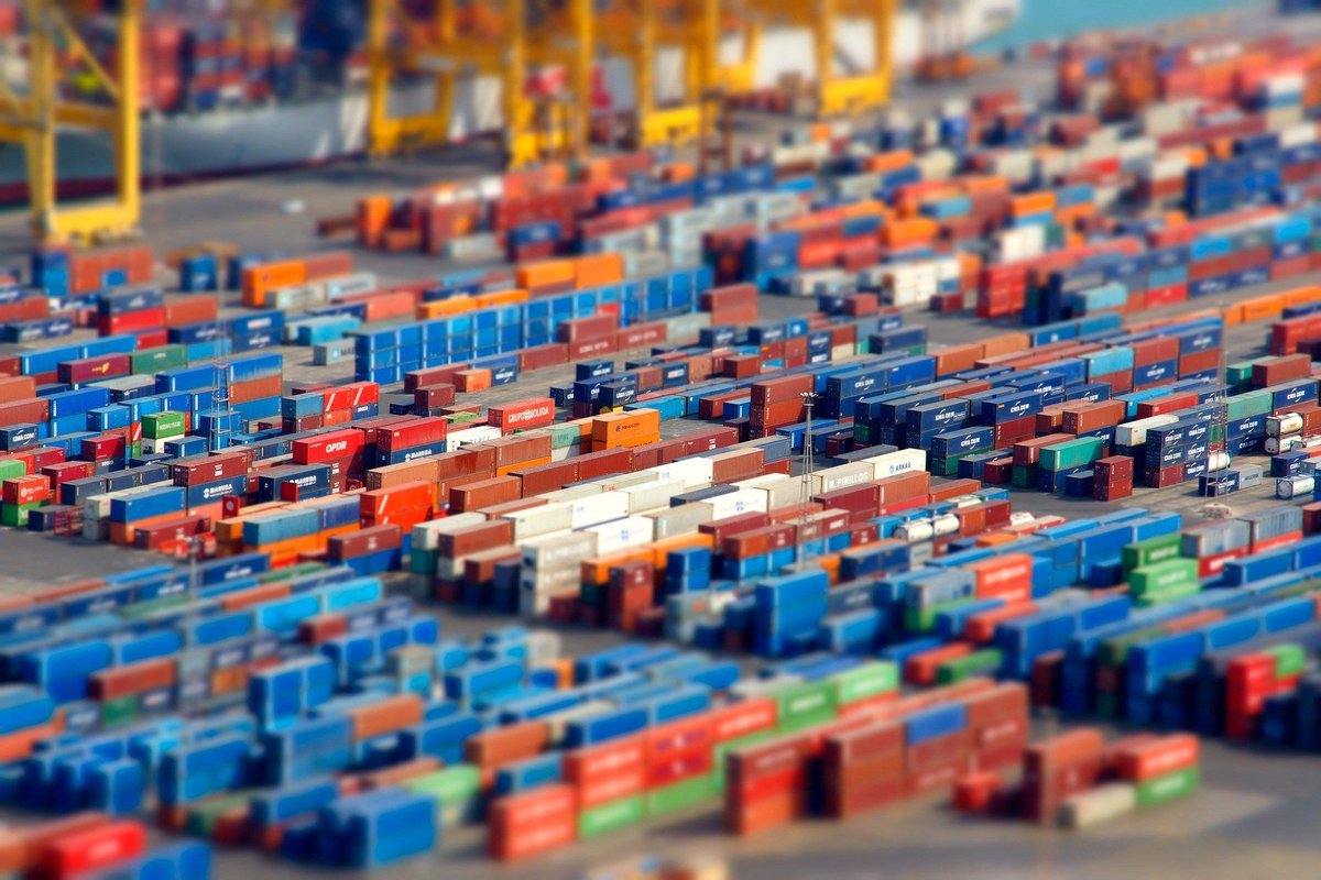 cloudhedgeio's tweet image. Facing problems in managing #containers efficiently? Here is an interesting read on how to manage #Docker containers - buff.ly/2OWj941 | #DockerContainers #Containerization #Cloud #CloudComputing