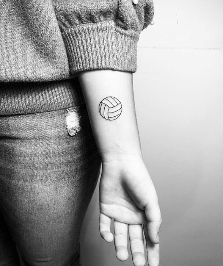 Aggregate more than 70 volleyball tattoo designs latest - in.eteachers