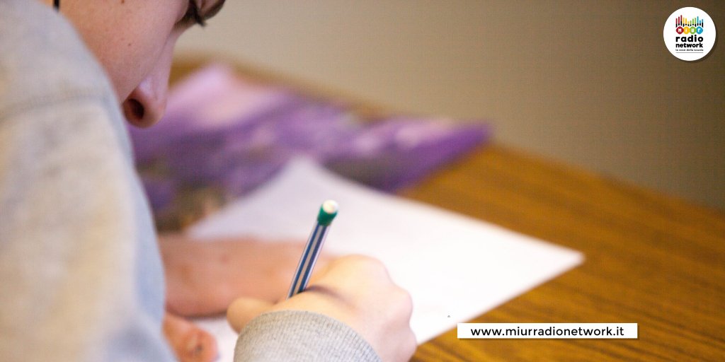 50 milioni stanziati nel Mezzogiorno per combattere la povertà educativa minorile e la dispersione scolastica 📚
Cosa pensate della situazione educativa delle regioni del Sud?

Parliamone alle 14:30 su ➡ miurradionetwork