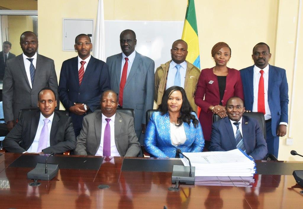 hkcira's tweet photo. KenGen has invested in experts with considerable experience in geothermal exploration and drilling and will build capacity of teams from Ethiopia who will be working on the project. @KenGenKenya #kengenEnergizingAfrica https://t.co/sUoo4an70U