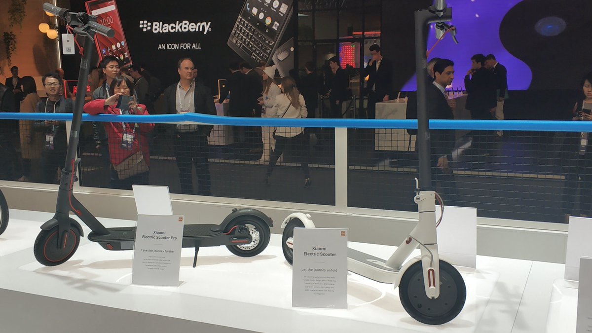 GeekmallEU's tweet photo. On a aimé ❤️ le stand #Xiaomi du #WMC19!

Maison connectée, transport smart et bien sûr plein de smartphones, comme le tout nouveau #Mi9! 😍

Qu'en dites-vous ? Quels sont les produits que vous préférez? https://t.co/hLCeAMvTkT