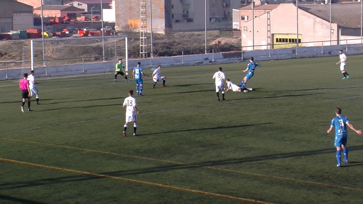 LesBorgesTV's tweet photo. VÍDEO II Crònica del partit d'aquest cap de setmana entre el @FC_BorgesBl i el @CambrilsUCF (3-3).

https://t.co/Lf0ztJGY1u https://t.co/TwQTcaFLWV