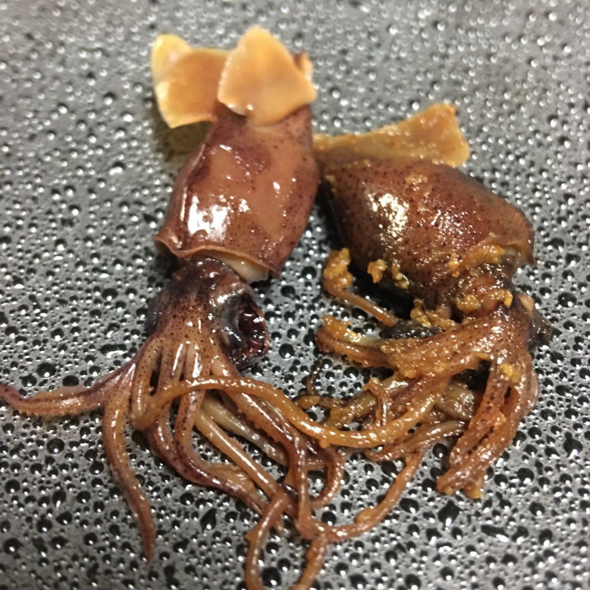 オカサカ 地方と教育 ホタルイカの味噌漬け これは美味い 味噌とイカの風味から肝の風味にグラデーションしていくのが良い 写真は3日間も漬けてしまったものなので漬け具合も調べよう セコガニの味噌煮込みと同じ調理でも美味しくできそう ホタルイカ オカサカ 地方と教育 ホタルイカの味噌漬け これは美味い 味噌とイカの風味から肝の風味にグラデーションしていくのが良い 写真は3日間も漬けてしまったものなので漬け具合も調べよう セコガニの味噌煮込みと同じ調理でも美味しくできそう ホタルイカ