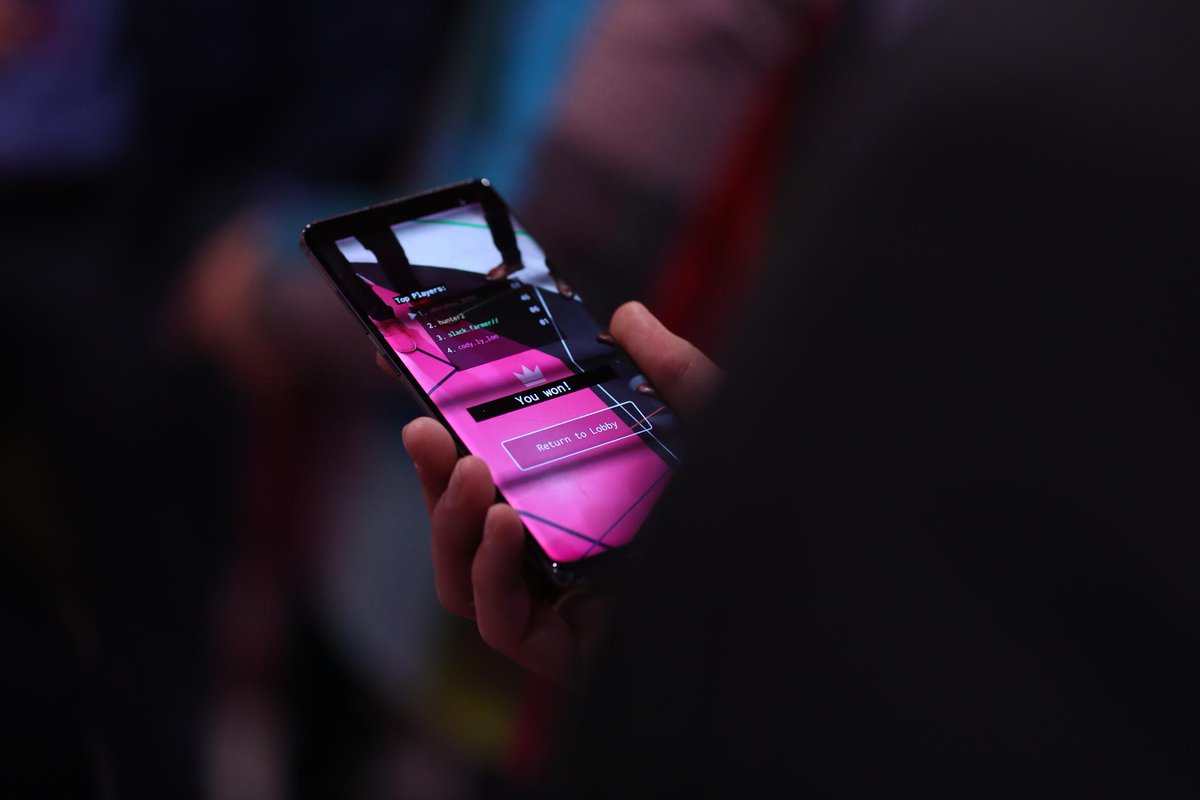 NianticSpatial's tweet photo. To bring you the world's first demo of mobile edge computing for #AR we have partnered with @Samsung, @Telekom_group and @mobiledex. #5G will elevate #multiplayerAR to a new level. #MWC19. https://t.co/75hGsCgDQR