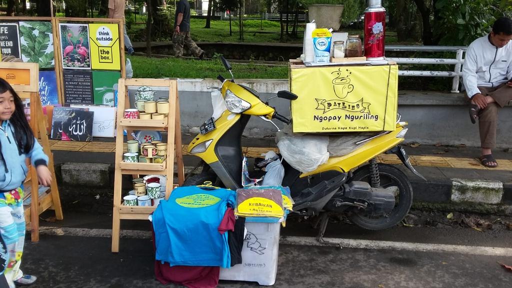 nenasibaikhati's tweet photo. @Husen_Jafar #SeninKerja
Alhamdulillah hari ini menjajal #payling #ngopaynguriling dulurna #kapekupihapix siap #nguriling nyamperin warga #bandung utara-barat buat #ngopi #kopiaroma lejen #kopi nya #jabarjuara colek aja kalo liat di jalan ya...
Masih 5rb saja secangkir + 1rb kalo dibawa https://t.co/Ig0EMKjgaE