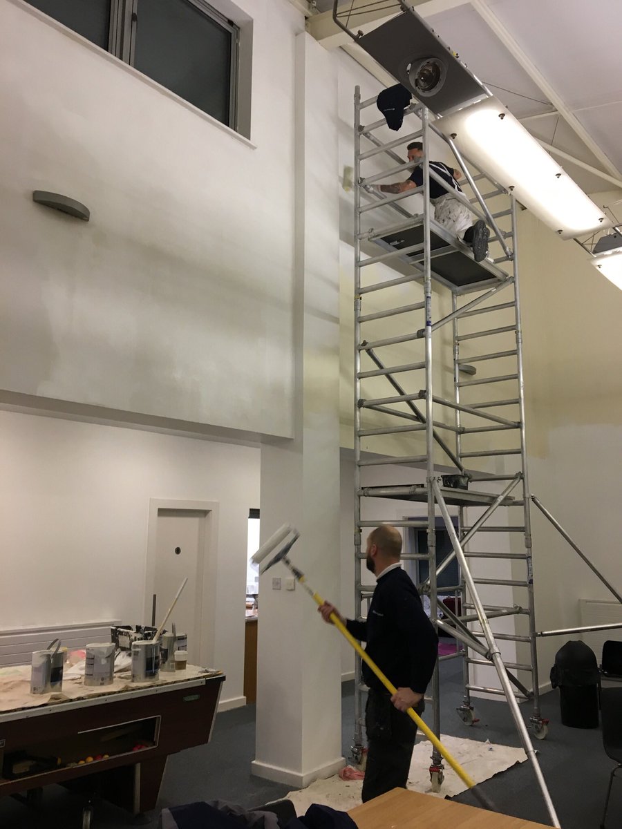 david_m_ellis's tweet photo. What a fabulous job the team from @birchwood_park have done redecorating #Birchwood Youth &amp; Community Centre for us. A huge thank you! Our users are all delighted that they have a top quality venue to use. https://t.co/OJiwFKP0nE