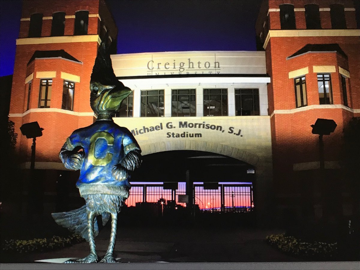 richmsteff's tweet photo. Proud parent moment, as my “little girl” has committed to continue her academic/soccer career ⁦@CreightonWSoc⁩. Hard work, sacrifices and commitment...Mom and dad are so proud of you and happy for you Peighton! Thanks ⁦@CreightonWSoc⁩ and ⁦@CLavers1⁩. #prouddad https://t.co/BX9CiySlL5