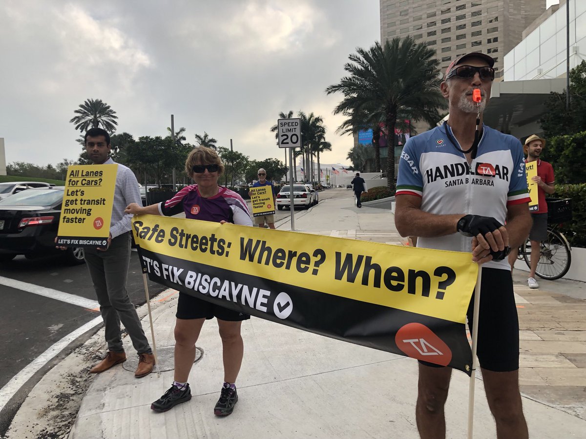 UrbanImpactLab's tweet photo. What do we need? Safer streets.
When do we need them? Now!

⁦@TransitMIA⁩ calls for action on making streets like Biscayne Blvd safer and more transit friendly.

#SafeStreetsSummit
#FixBiscayne https://t.co/VOdRiBIXVX