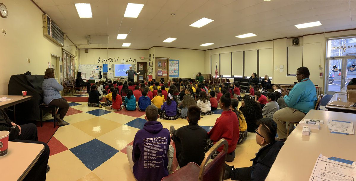 RichKlus's tweet image. Author Tim Callahan visits us @cincylawrence for an author visit. Thanks to @josieotoole for her initiative! #localauthor #readagoodbook #readingisamazing