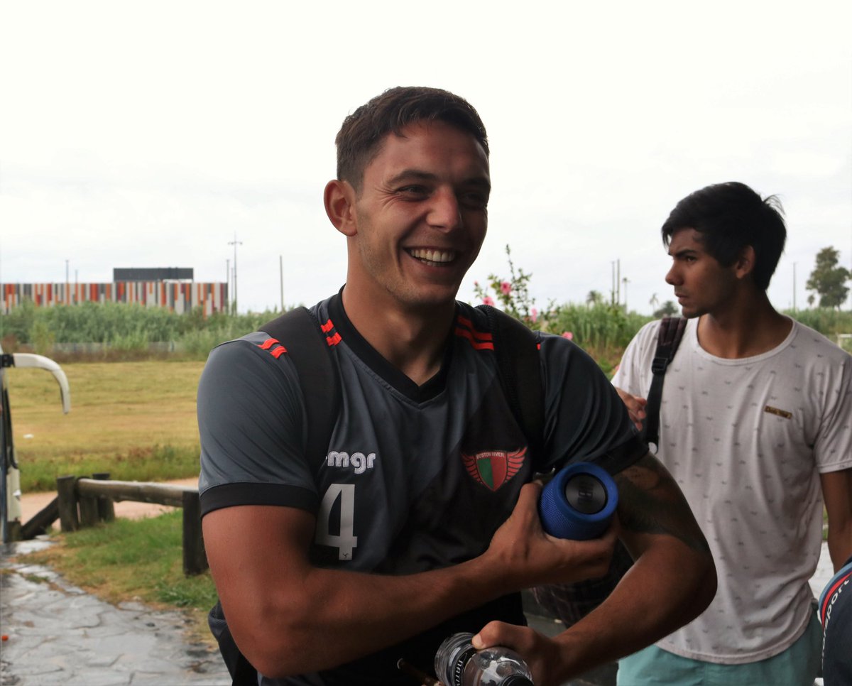 ¡Hola, <a href="/GuilleFratta/">Guillermo Fratta</a>! 😜👊🏻

Comenzamos la semana con una sonrisa 😃

#VamosBoston