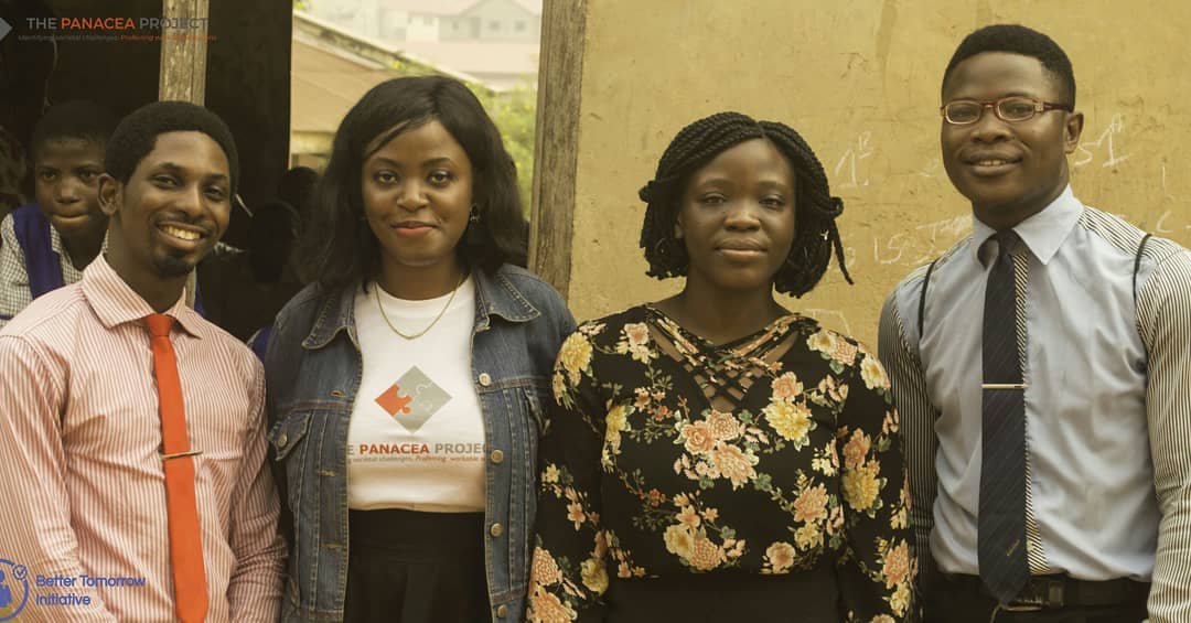 folajimi_adez's tweet photo. Our Young SDG Champions πΊοΈ
___
Big ups to the Team @ajeigbe_ajeijei Goroti @joe_onome and Jaachimma π―
___
πΈ @prisci_lla_
#thepanaceaproject
#makingadifference
#TeamIMG https://t.co/lHlrODVLbF
