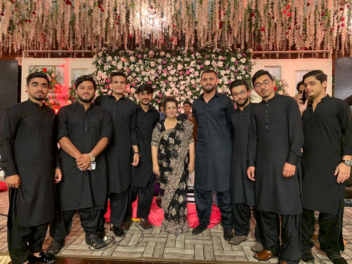 anasmemon127's tweet photo. Friends squad with #munnibeggam
.
.
.
.
.
#friendslikefamily #friend #friendship #friendsforever #Pakistani #instagood #pakistantrend https://t.co/9YDzSsGDOZ