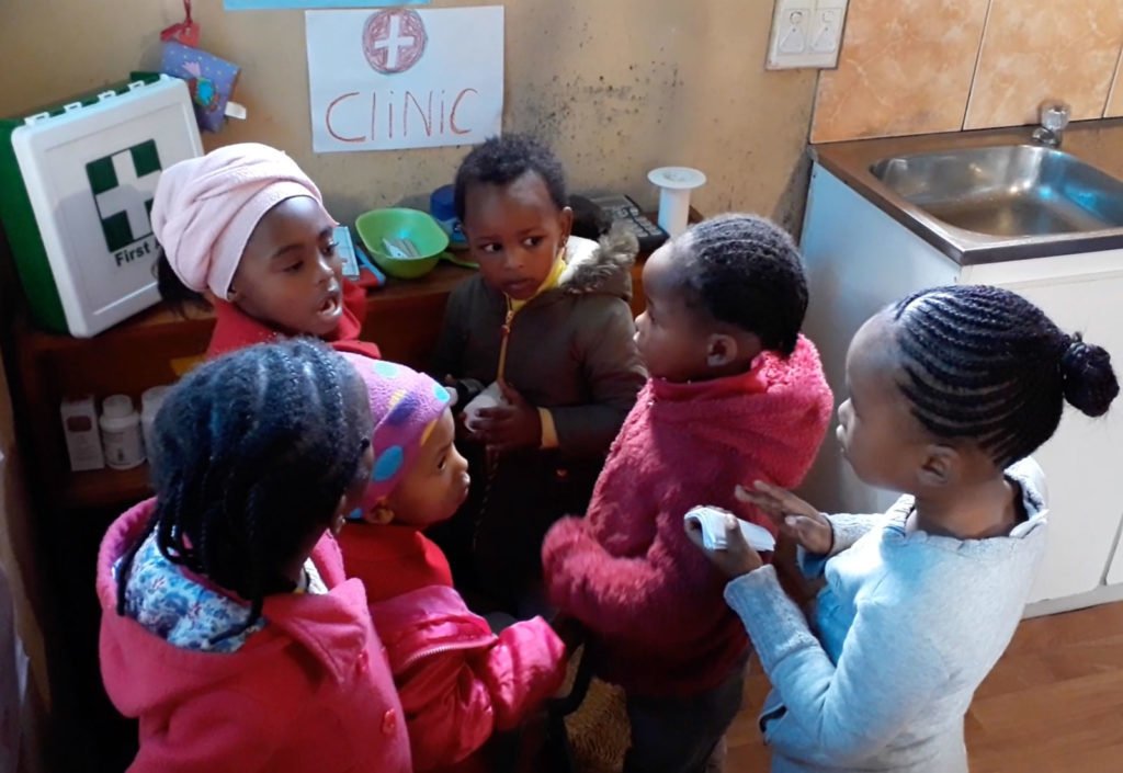 SABooksellers's tweet image. Storyplay in Action – At the Clinic #ReadSA #Reading4Enjoyment #NBW