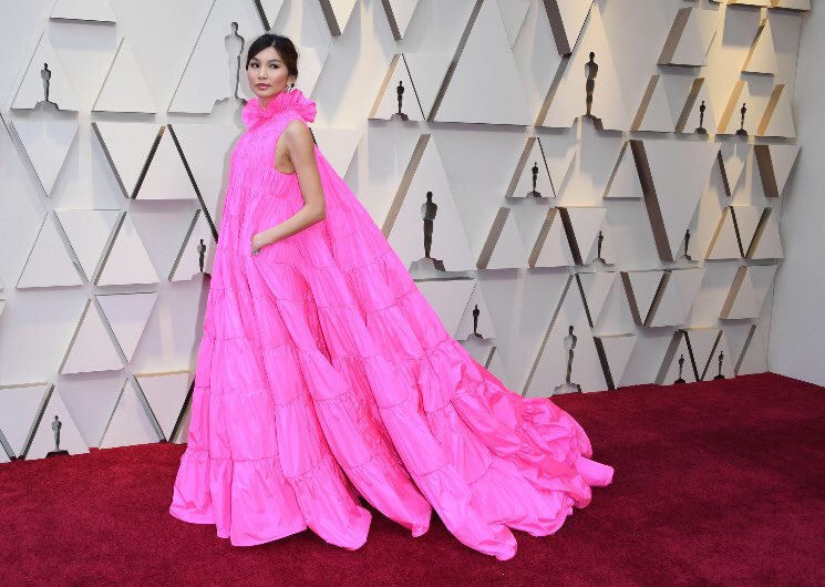 EisharKaur's tweet photo. MORE POCKETS 2K19 #oscars https://t.co/Fvqv5YeKeR
