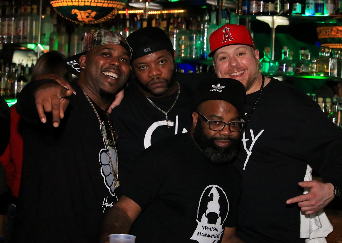 YABOYMDZ's tweet image. Shout out to my broz first guys I actually saw cut a record deal and go to work with it! #UniversalMusicGroup #Doc1!
#JasonHolbert always a pleasure rockin 
s/o #BiggChris 
#hermanshideaway  #HappyBirthday J
📸 #richardLophotography