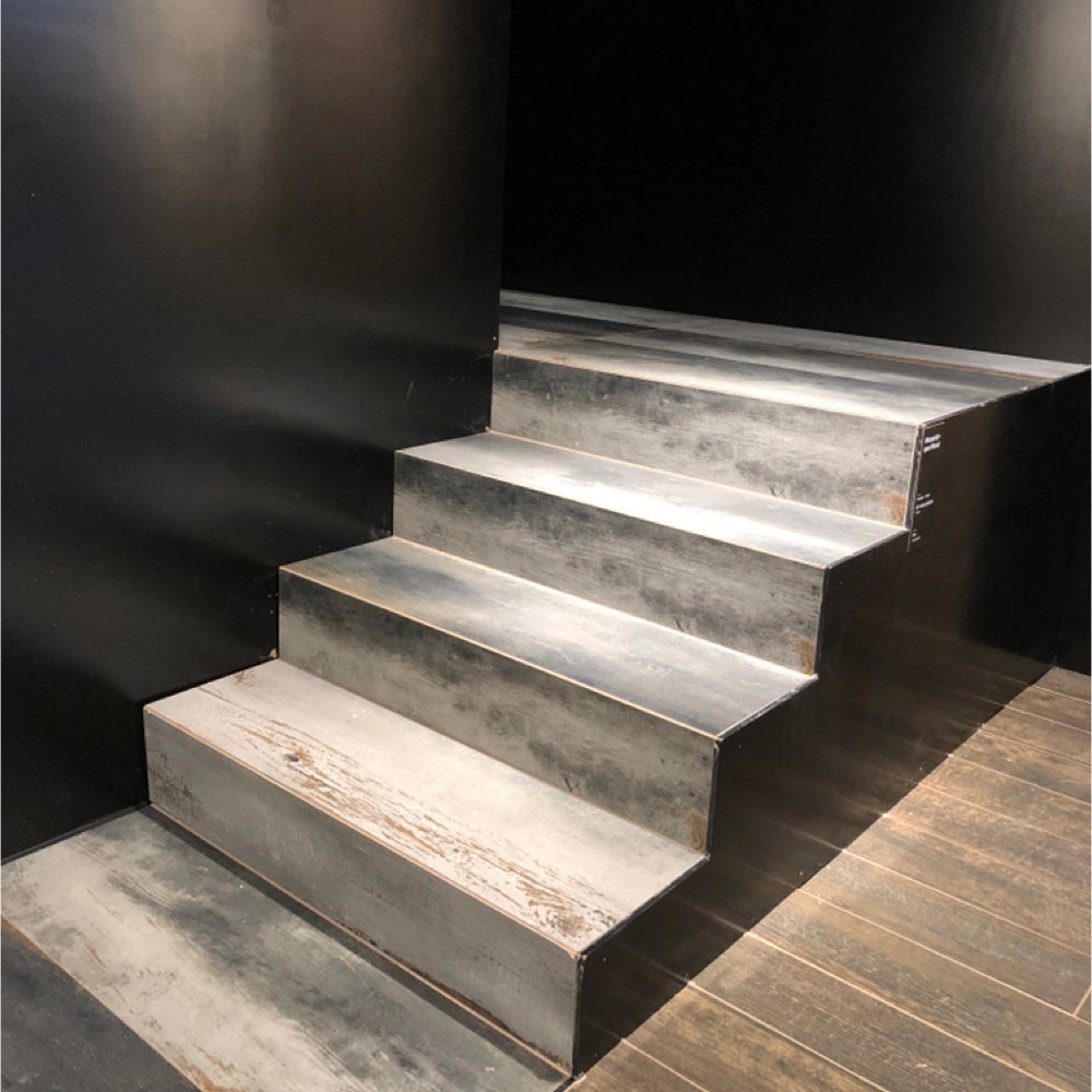 meshbuiding's tweet photo. #Stairs by #porcelainslab 
.
.
#slab #calacatta #cabinet #cladding #ceramics  #commercial #contemporary #contractor #countertops #customhomes #surface #daaban #design #designer #installation #interiordesign #quality #tile #tabletop #toronto #home #custom #railing #modern #hot https://t.co/8ANZFQdjOL