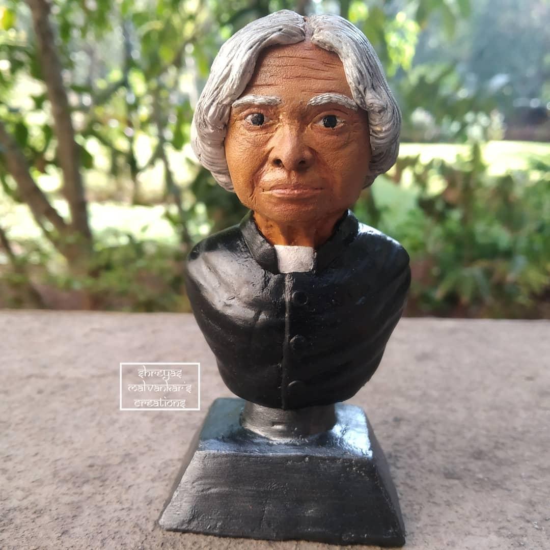 smmcreations's tweet photo. Dr. A.P.J. Abdul Kalam handmade statue bust
#smmcreations #handmade #handcrafted #drapjabdulkalam #india #indian #abdulkalam #indianart #indianartists #sculpture #indiansculpture #bust #bharatratna #facesculpt #handmadeinindia #statue #replica #humanreplica #indiaart  #artist https://t.co/Uq5Grgtyj7
