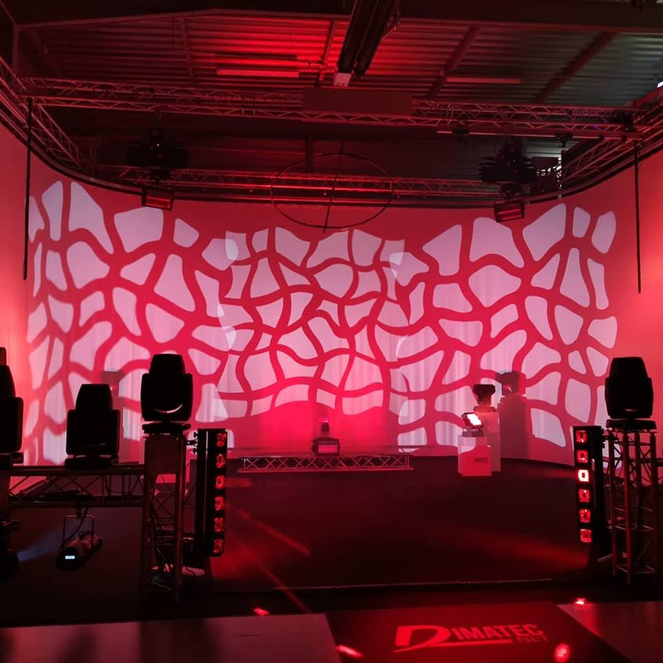 Dimatec_Light's tweet photo. Nouveau design du showroom de Dimatec 😍
@ClayPakyNews, @AvolitesLtd, @CoemarNews, @DeSistiLighting, Ledblade & Swisson #claypaky #avolites #coemar #desisti #ledblade #swisson #lighting #lighteffect #showroom #demo #colors #lightdesign #lightpassion https://t.co/re9DQMNplh
