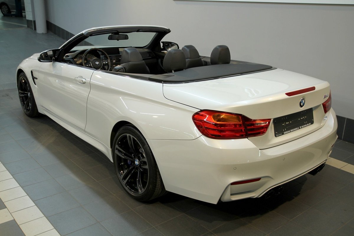 DemanBrussels's tweet photo. Le soleil vous invite à la balade. Et pourquoi pas en BMW M4 de 2015? Simplement magnifique. Détails : https://t.co/J7MOK4af64 https://t.co/vbAfH6cRB7