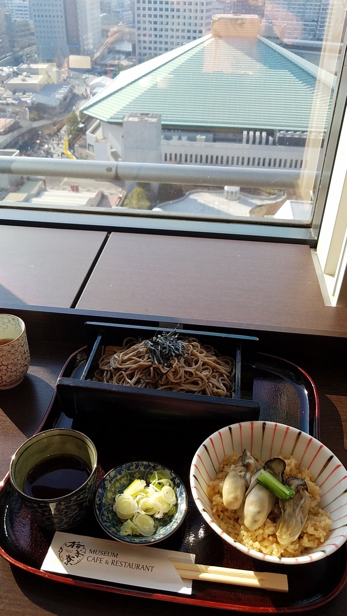 Melody 昨日 江戸東京博物館7階のレストランにてランチ 窓際の席で両国国技館を見下ろしながら T Co Llnkzc8hx6 Twitter