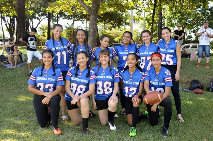 Neste fim de semana nossa equipe feminina Ouro Branco Cherries Bomb realizou seu primeiro jogo de Flag Football 5x5 contra a equipe <a href="/GoldenLionsbh/">Golden Lions Esportes</a> e venceu por 27x06. Parabéns meninas!
#FutebolAmericano #FABR #PlayLikeAGirl  #CherriesBomb #FlagFootball #FlagFootballBR #MinasTemFA