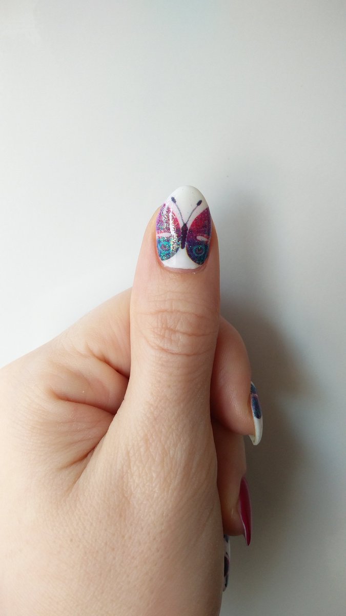 ilonka231_pl's tweet photo. 082 Luminous Cyclamen, printed butterflies with a Mermaid Efect pink and blue + 144 Diamond Ring dots
#nails #nailpolish #semilac #o2nails #fullmate #neess https://t.co/JP6JbEOORq