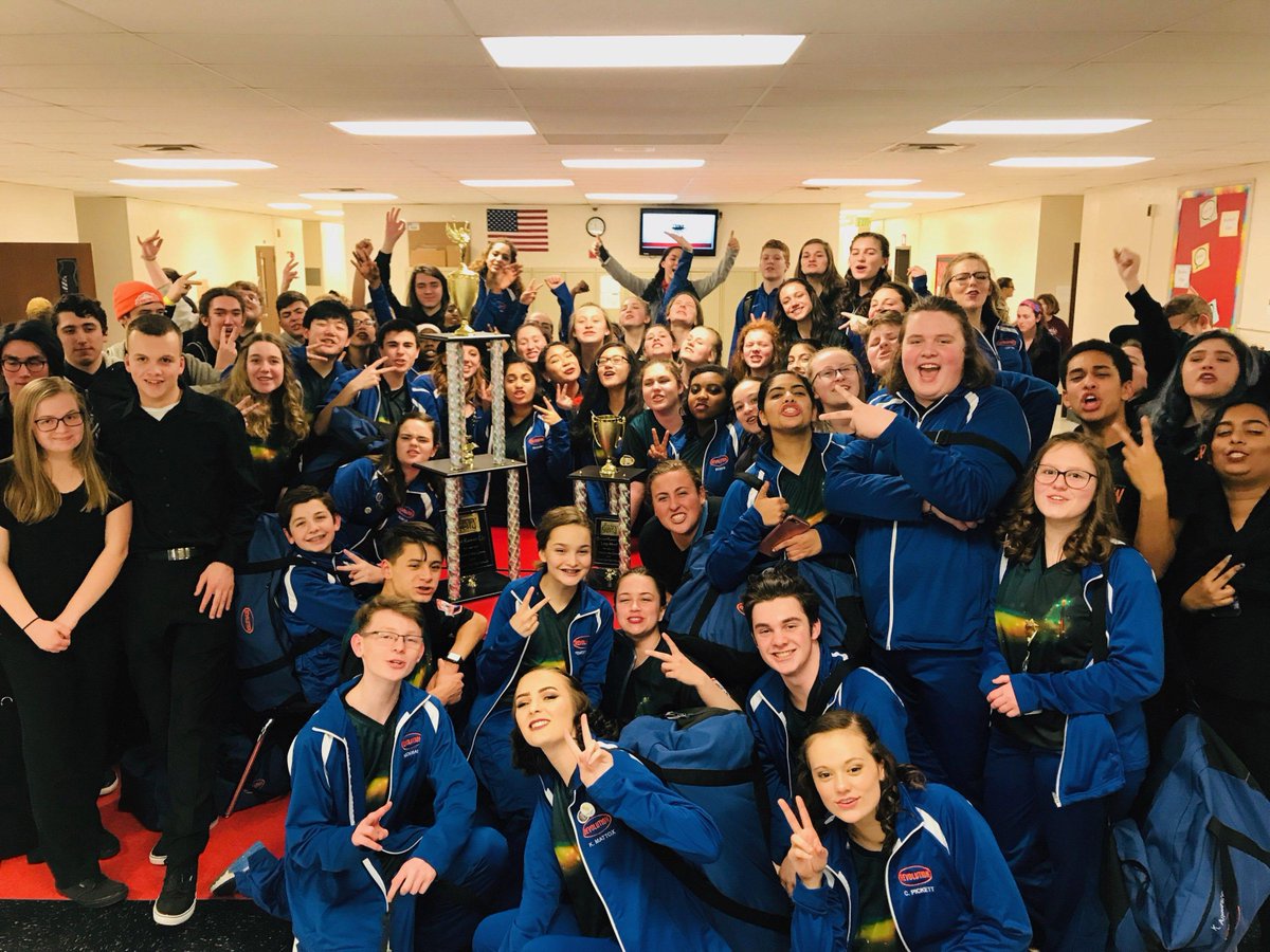 OlentangySD's tweet photo. The OOHS Revolution Show Choir came in 2nd place this weekend at a competition featuring the top show choirs in Ohio. Kayla Anderson won best overall female soloist and Eve Kirigiti won best performer. Well done! @oohsrev https://t.co/VDdhydLoNt