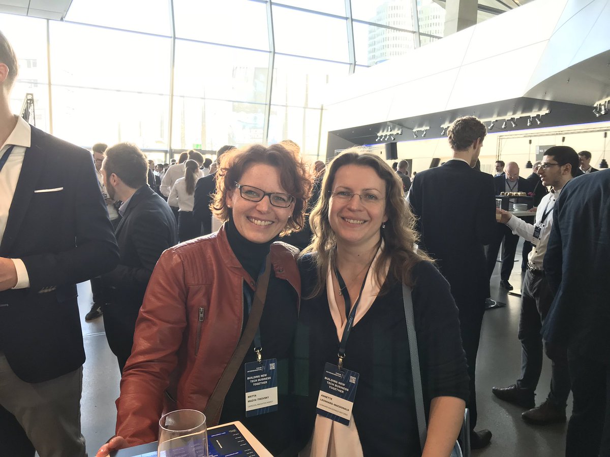 DiversityNative's tweet photo. How wonderful - our @annetteleonhard  and @Capscovil ‘s Britta running into eachother at today’s Forum @utum_muc at #BMWwelt . Thanks for having us! https://t.co/0yE0BMrA60