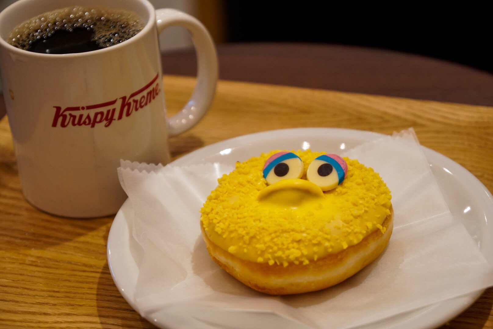 小島秀夫 子供の頃 Nhkで セサミストリート を観ていた いつもtvの前には番組 の日本語版翻訳テキストが置いてあった 当時はバートとアニーが僕のお気に入りだった しかし 何処かビッグバードは怖かった あの動きと大きさが T Co