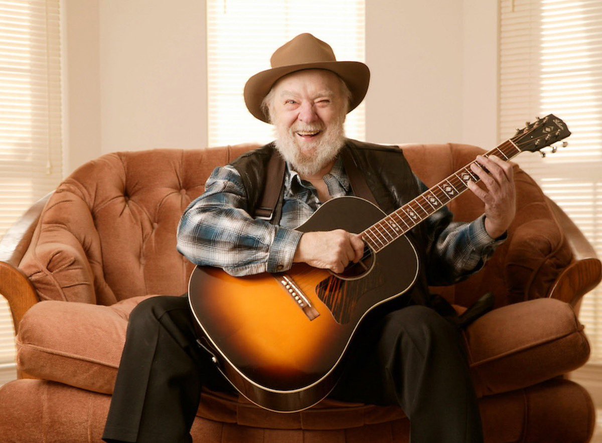 So sad to hear Bluegrass Icon Mac Wiseman had passed. So many incredible accomplishments in his 70 year career I could fill up 10 posts and it would not be complete.  #macwiseman #bluegrass #icon #nashville #quickportrait #foggymountainboys #cma #flattandscruggs