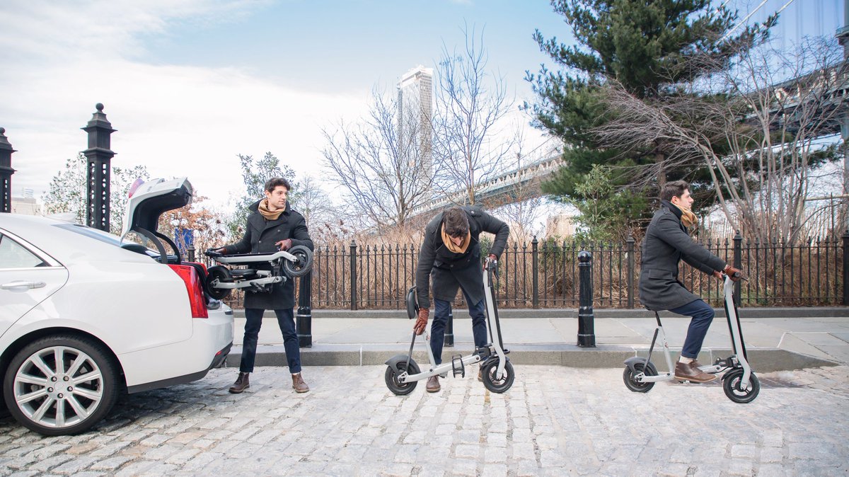 Halo S is an advanced lightweight, portable and foldable electric scooter made for maximum comfort with an ergonomically designed seat. sign up now and you will get nearly 40% off price: comingsoon-tech.com/projects/halo-…