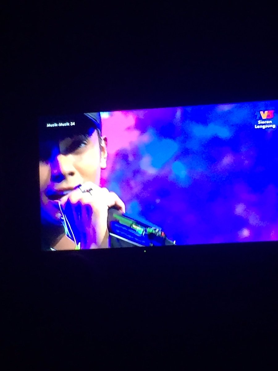 nuraziha's tweet photo. @Bahraann baeraaaaaan 💞🥰 #juaradusta #muzikmuzik34 https://t.co/ouF7bsP6Ge