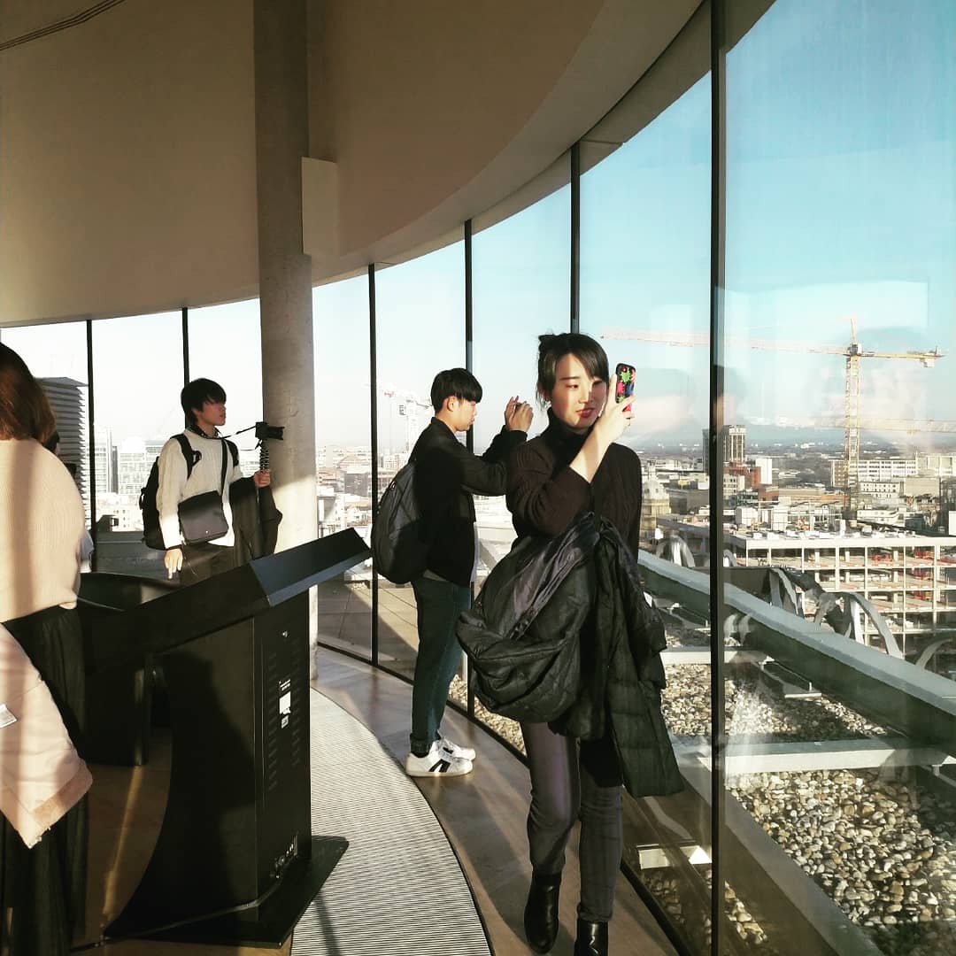 KeeleGlobalEd's tweet image. The Japanese (KUFS) students experienced a little bit of the midlands last week visiting Cadbury World, The Bullring, The Shakespeare room and the secret garden in Birmingham Library