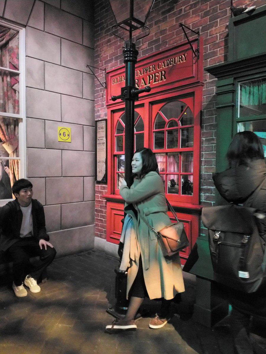 KeeleGlobalEd's tweet image. The Japanese (KUFS) students experienced a little bit of the midlands last week visiting Cadbury World, The Bullring, The Shakespeare room and the secret garden in Birmingham Library