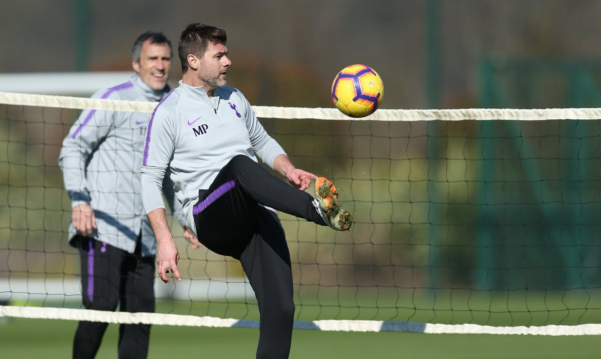 SpursOfficial's tweet photo. 🎾 Football tennis at Hotspur Way! ⚽

#COYS https://t.co/hINLkQog4M
