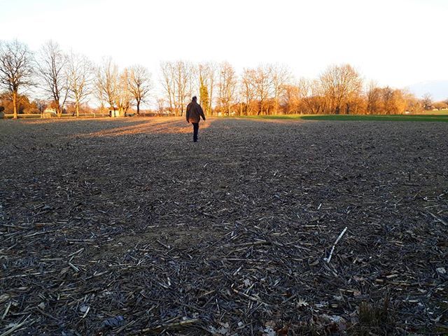 sandrinebetti's tweet photo. Sortir de l'hiver et avancer vers la lumière et les beaux jours. Avec @sbettinelli68 😁😍 ¤¤¤¤¤¤¤¤¤¤¤¤¤¤¤¤¤¤¤¤¤¤¤¤¤¤¤¤¤¤¤#promenadeenfrance #naturelovers #soleil #prevessin #paysdegex #paysdevoltaire #igersfrance #rhonesalpes #instantsdanslain #neverst… https://t.co/ldcV2oMhEq https://t.co/CkJuezjjTZ