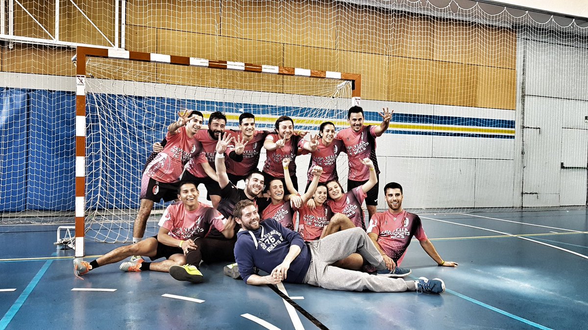 El darrer cap de setmana de febrer ha estat de germanor. #Berga ha acollit el Torneig Casteller de Futbol, amb triomf de la <a href="/CollaVella/">Colla Vella dels Xiquets de Valls</a>, i a #Montserrat s’ha fet una actuació en clau d’agermanament de la llengua catalana.
revistacastells.cat/2019/02/dies-d…
#castellers