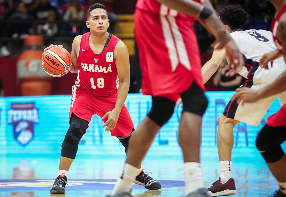 EscuderoManolo's tweet photo. Los canasteros Michael Hicks @maikito04 y Joel Muñoz @joelmunoz24 jugarán su último partido con la Camiseta Nacional de #Panamá 🇵🇦 hoy lunes a las 9:30pm ante @AdemebaNacional #México 🇲🇽; partido que podrán ver por @FOXSportsMX 3 en la narración del compatriota @rgarciaochoa 🏀💥 https://t.co/0OcSe2bTLL