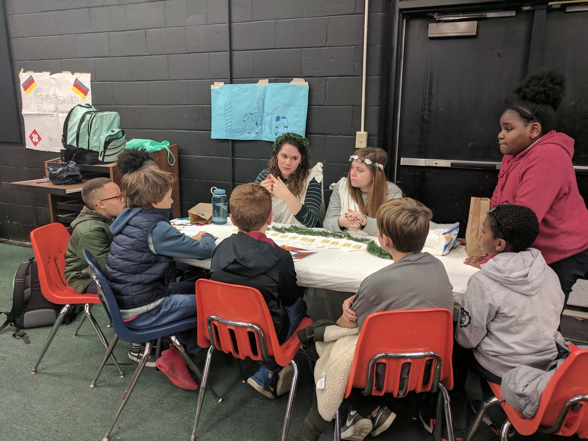 RPS_SPACE's tweet photo. 5th Grade Collaboration with MLWGS AP World Language students. @RPS_Schools #WeAreRPS https://t.co/lvIy5bxuTN