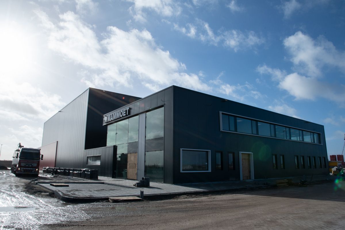 H4A_'s tweet image. Bijna klaar voor oplevering! Afgelopen maanden is H4A druk bezig geweest met de realisatie van de nieuwbouw voor Mammoet. #maakhetbijH4A #nieuwbouw #Westdorpe #Mammoet