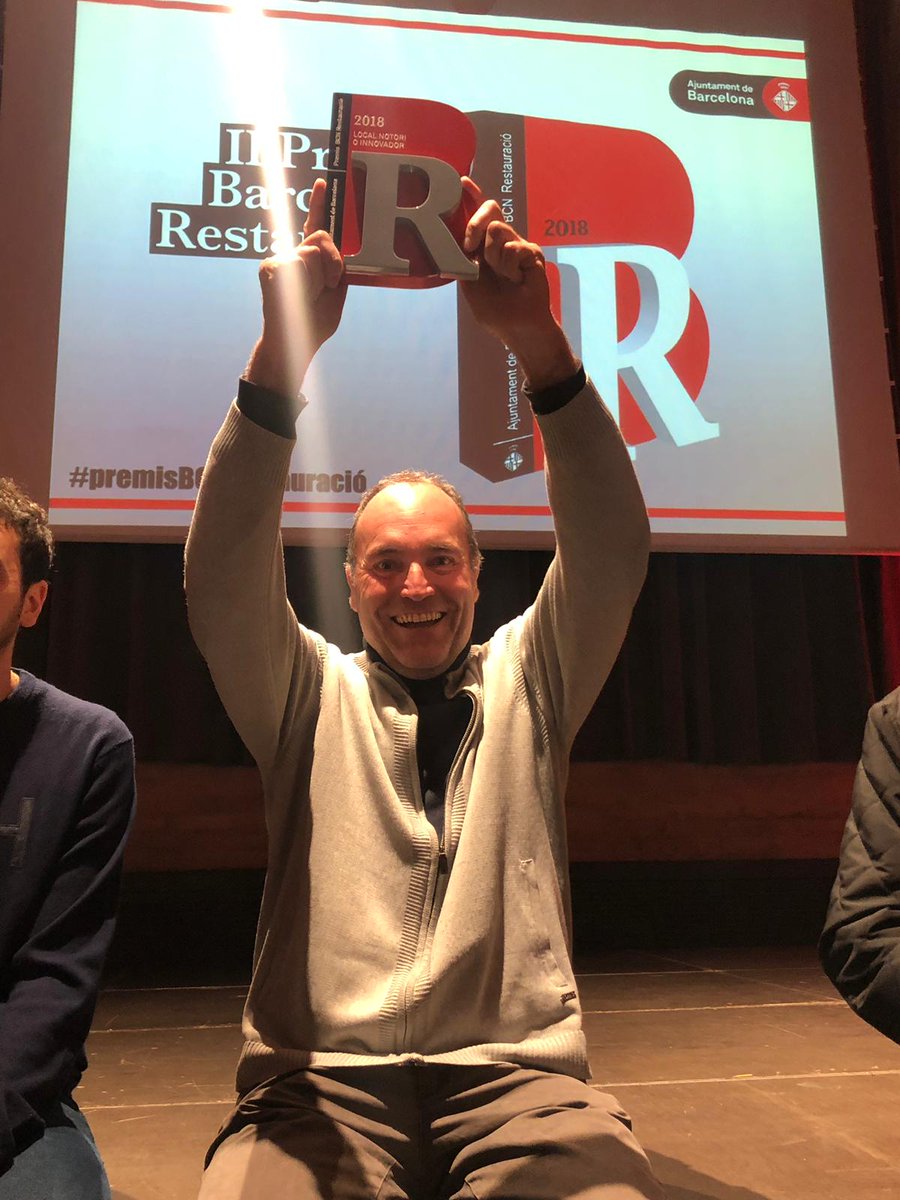 ¡Ganadores del premio “Restaurante más notorio e innovador de Barcelona" otorgado por <a href="/bcn_ajuntament/">Ajuntament de Barcelona</a> en la 2º edición de los Premis Barcelona Restauració! #celiacos #singluten #restauranteceliaco #restaurantesingluten #restaurantesbarcelona #comidasingluten amb @mrcuines 🍴