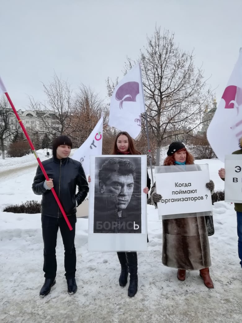Пару фотографий со вчерашнего пикета памяти Бориса Немцова в центре города Орла. #Орел #Орлец #57регион